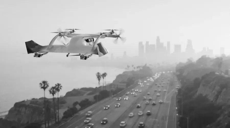 The e200X above a traffic corridor